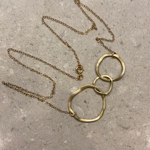 Hammered three loop necklace